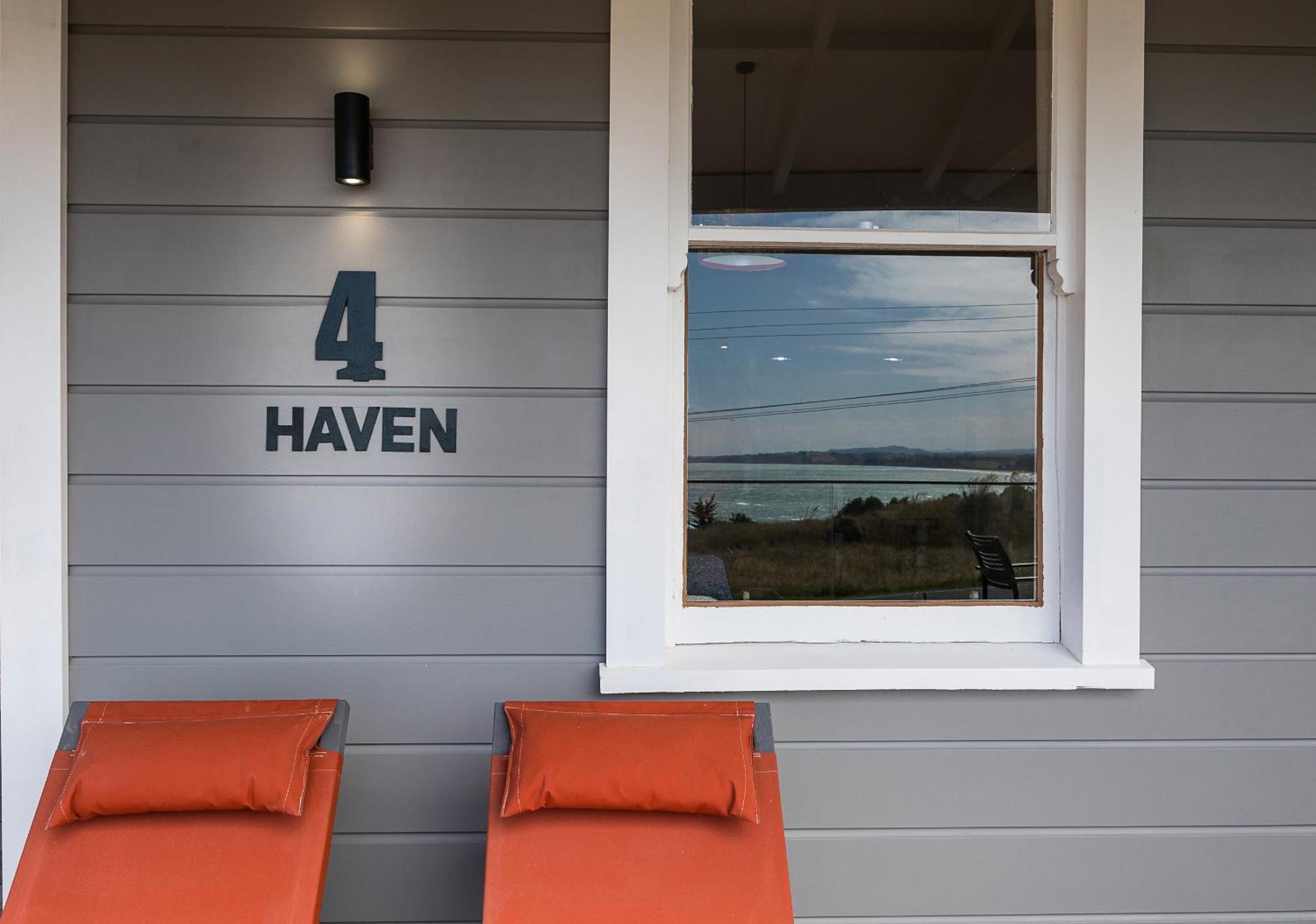 Moeraki Beach Haven - Otago Beachfront Home Экстерьер фото